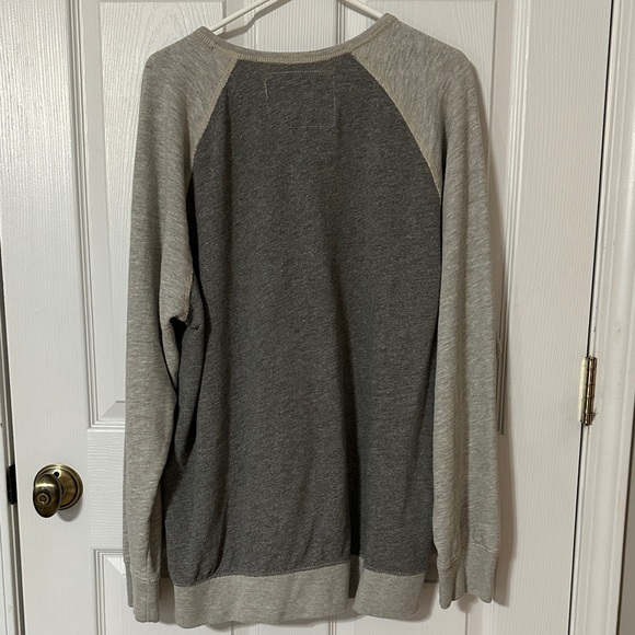 American Eagle Outfitters Men's Gray Raglan Sweatshirt - Picture 3 of 6